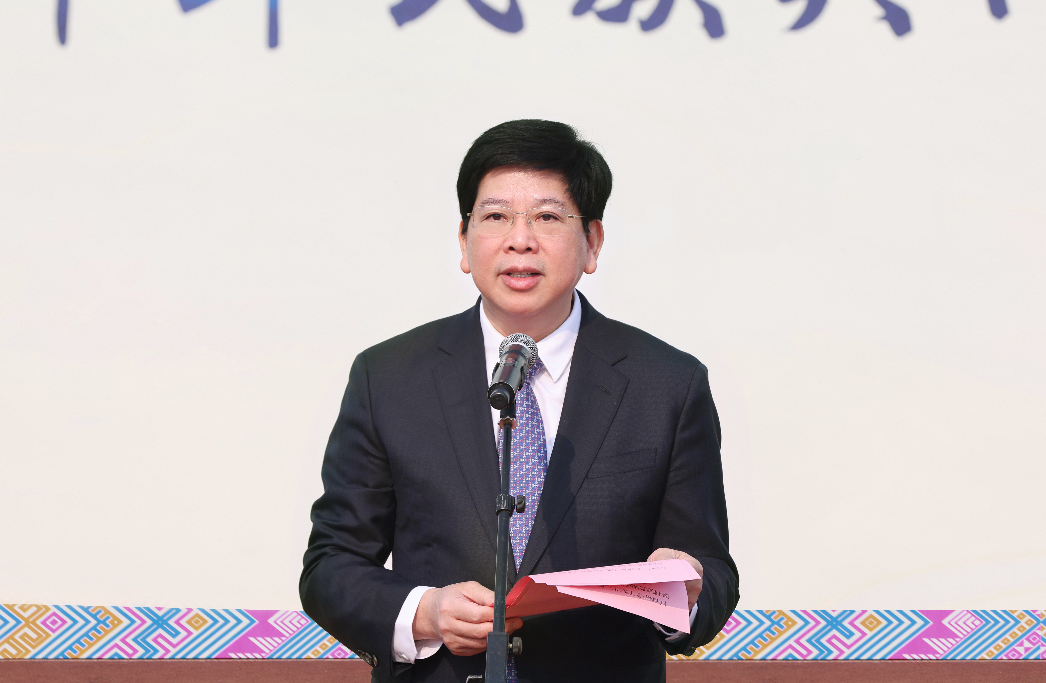 英国上市公司365