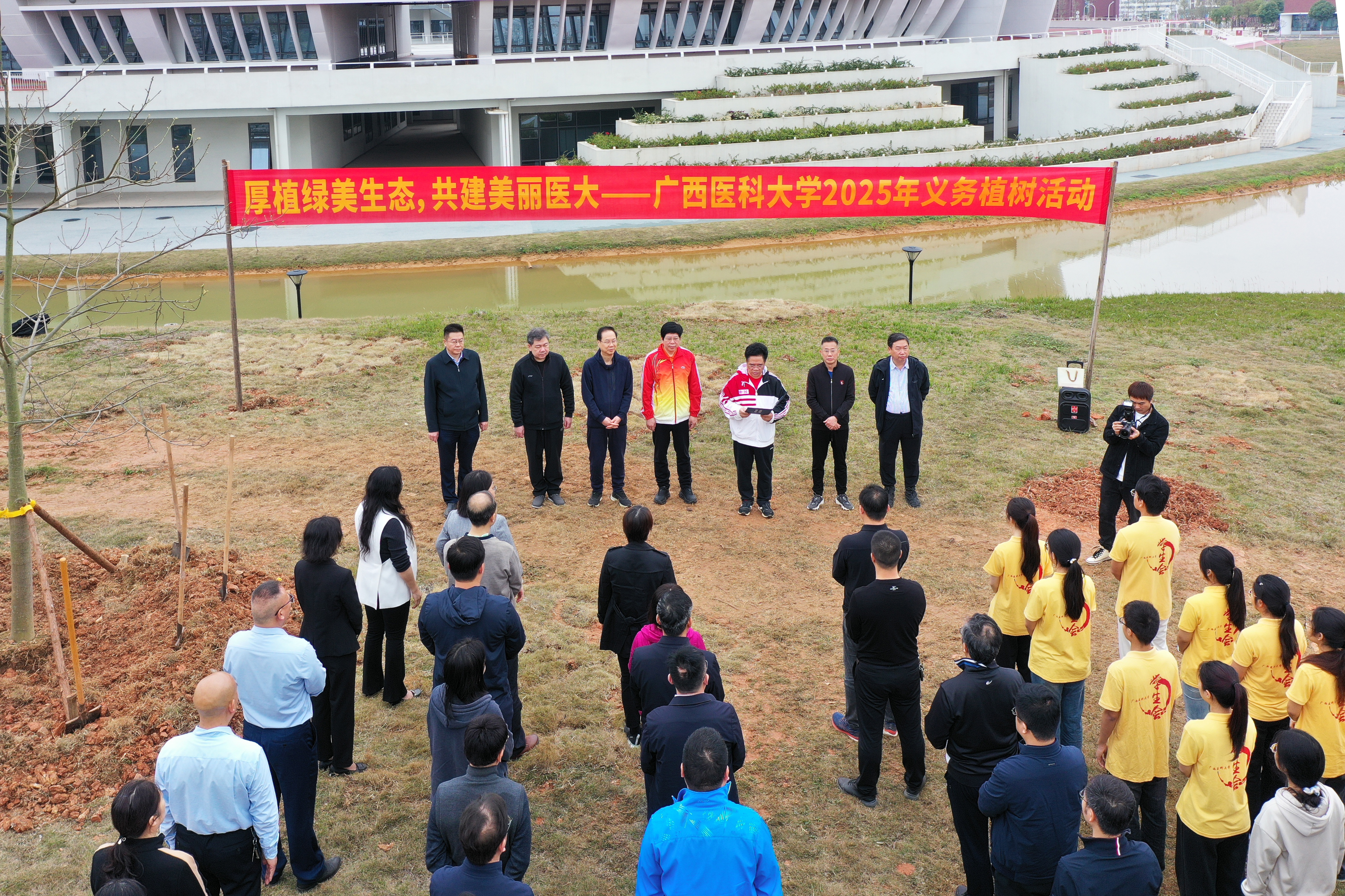 英国上市公司365