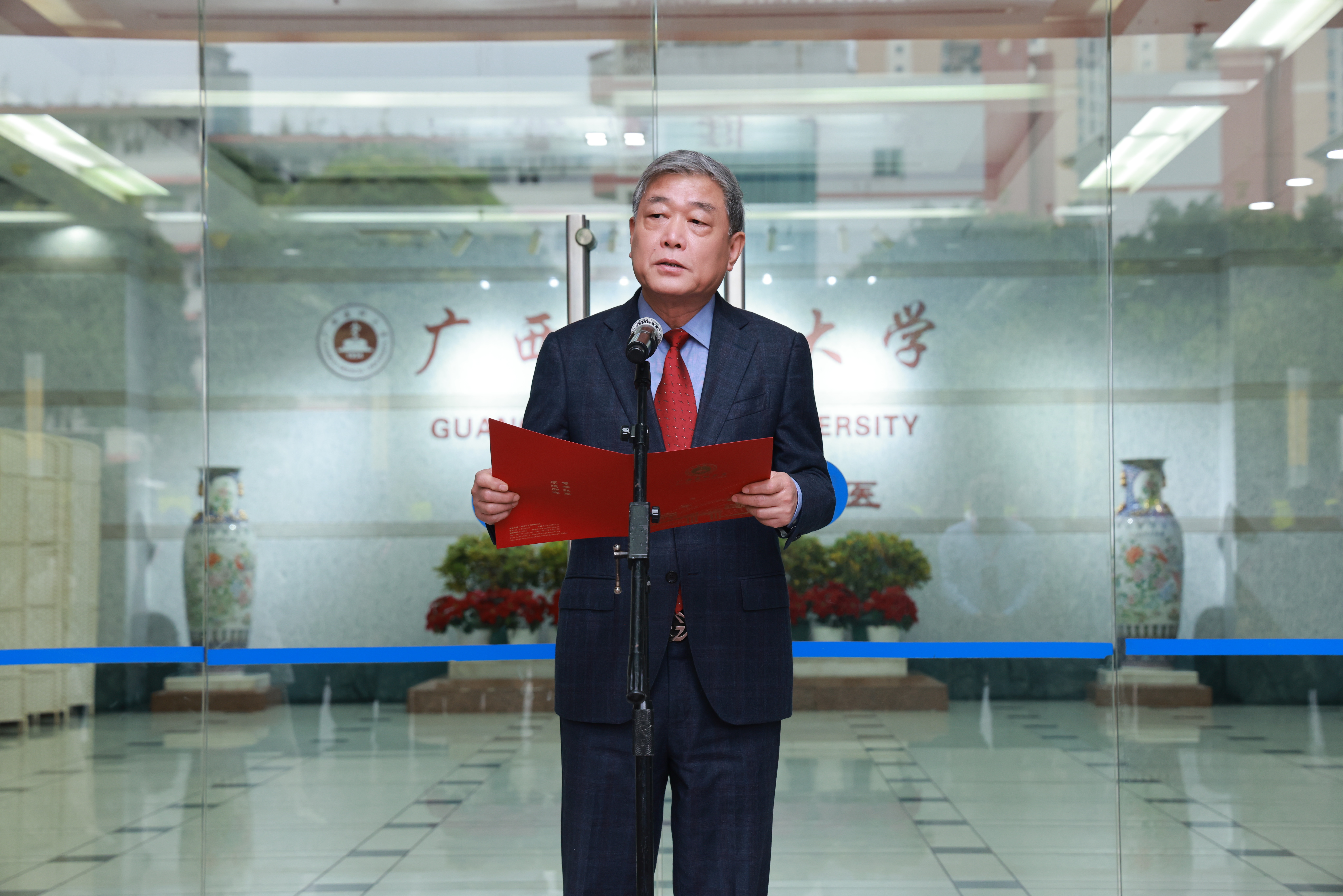 英国上市公司365