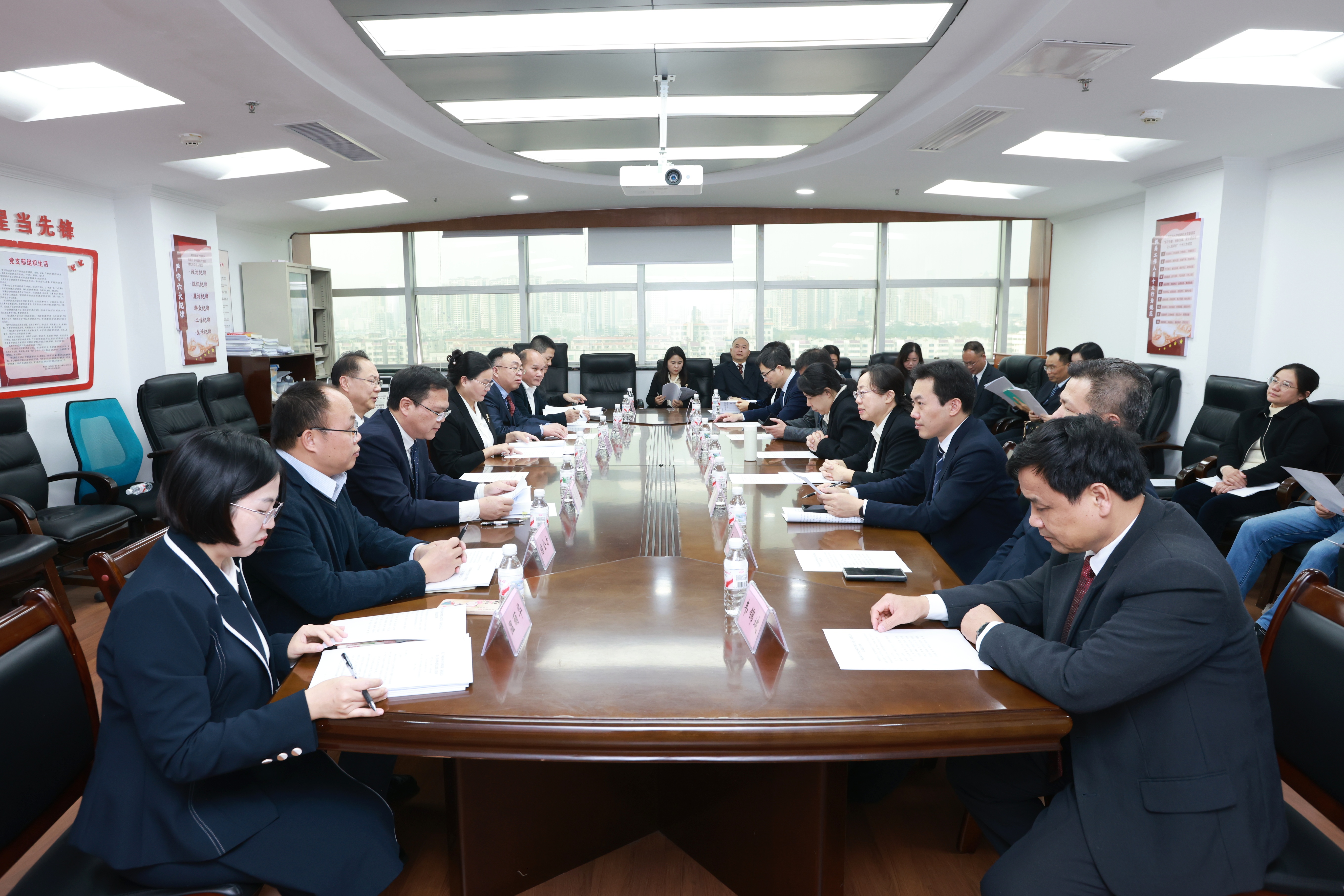 英国上市公司365