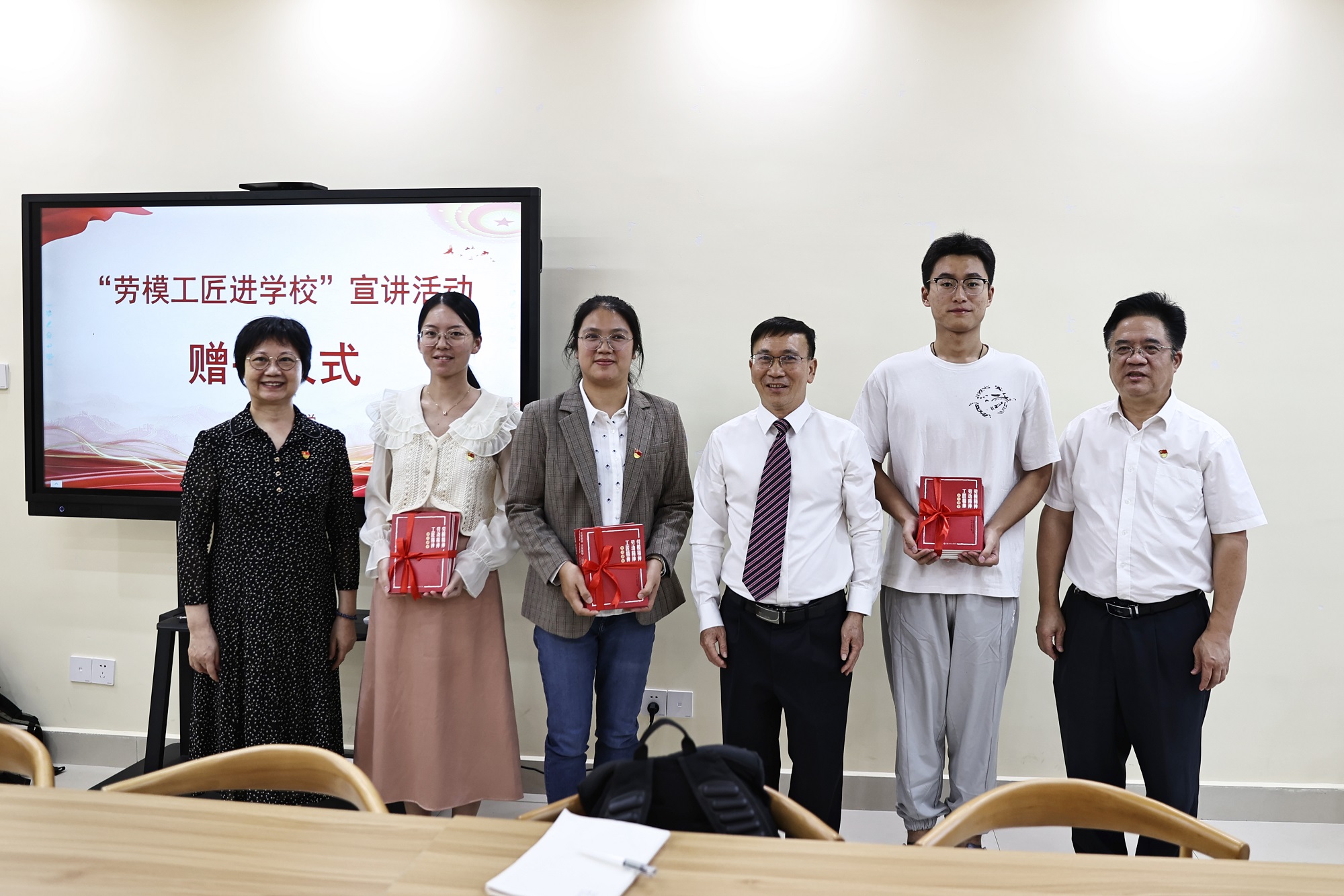 英国上市公司365